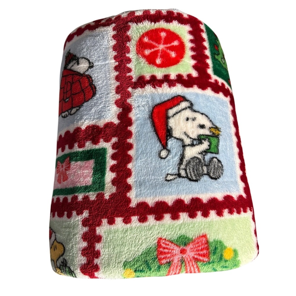 Peanuts Snoopy Holiday Plush Throw Blanket Oversized 5ftx6ft Red X-Mas GIFT NEW